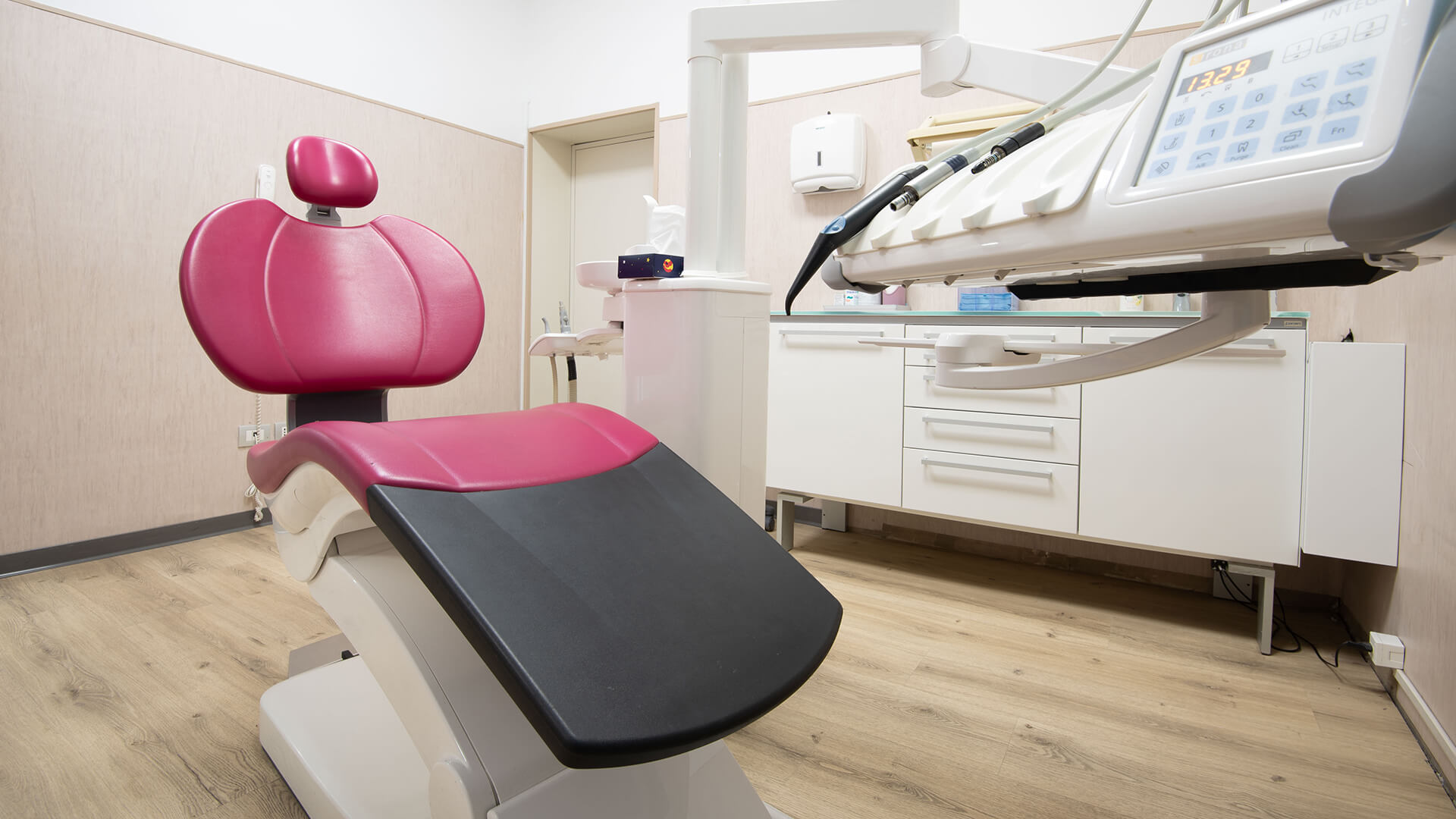 studio_dentista_porcelli_ercolano_01